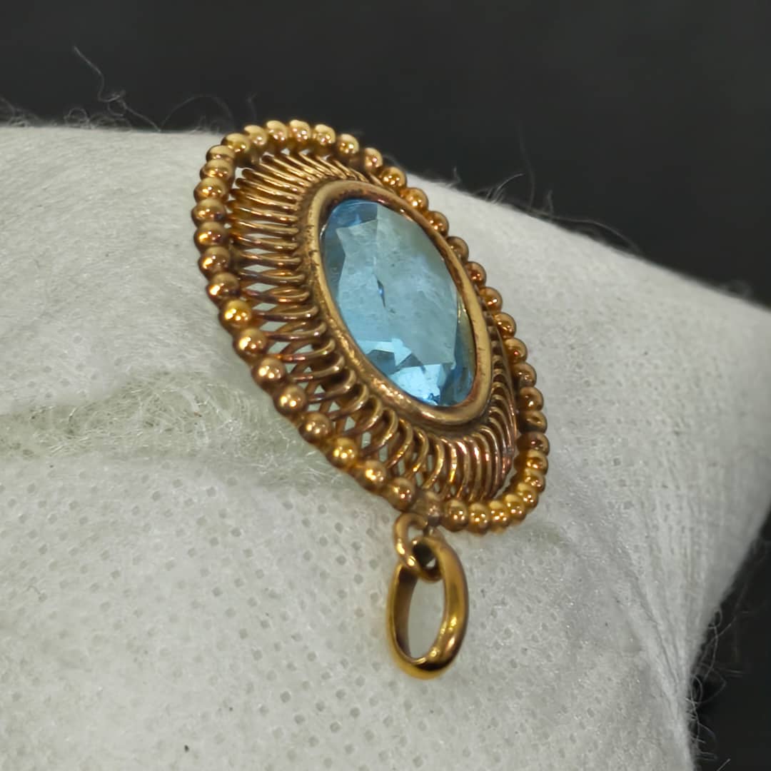 قلادة بلاكي فرنسي بحجر توباز سماوي
4/2,5cm
Prix 12000