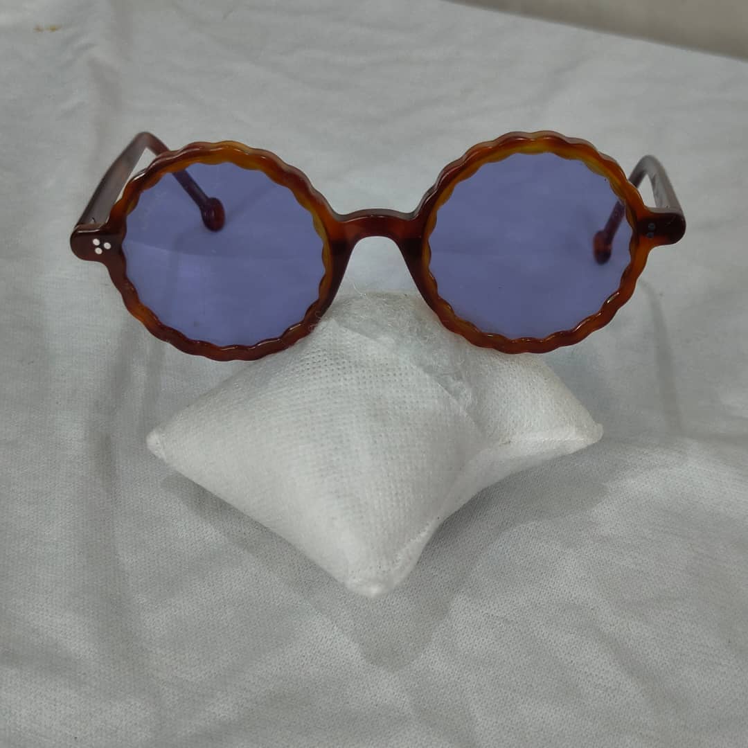 Lunette hally &son original 
51/21
Prix 12000