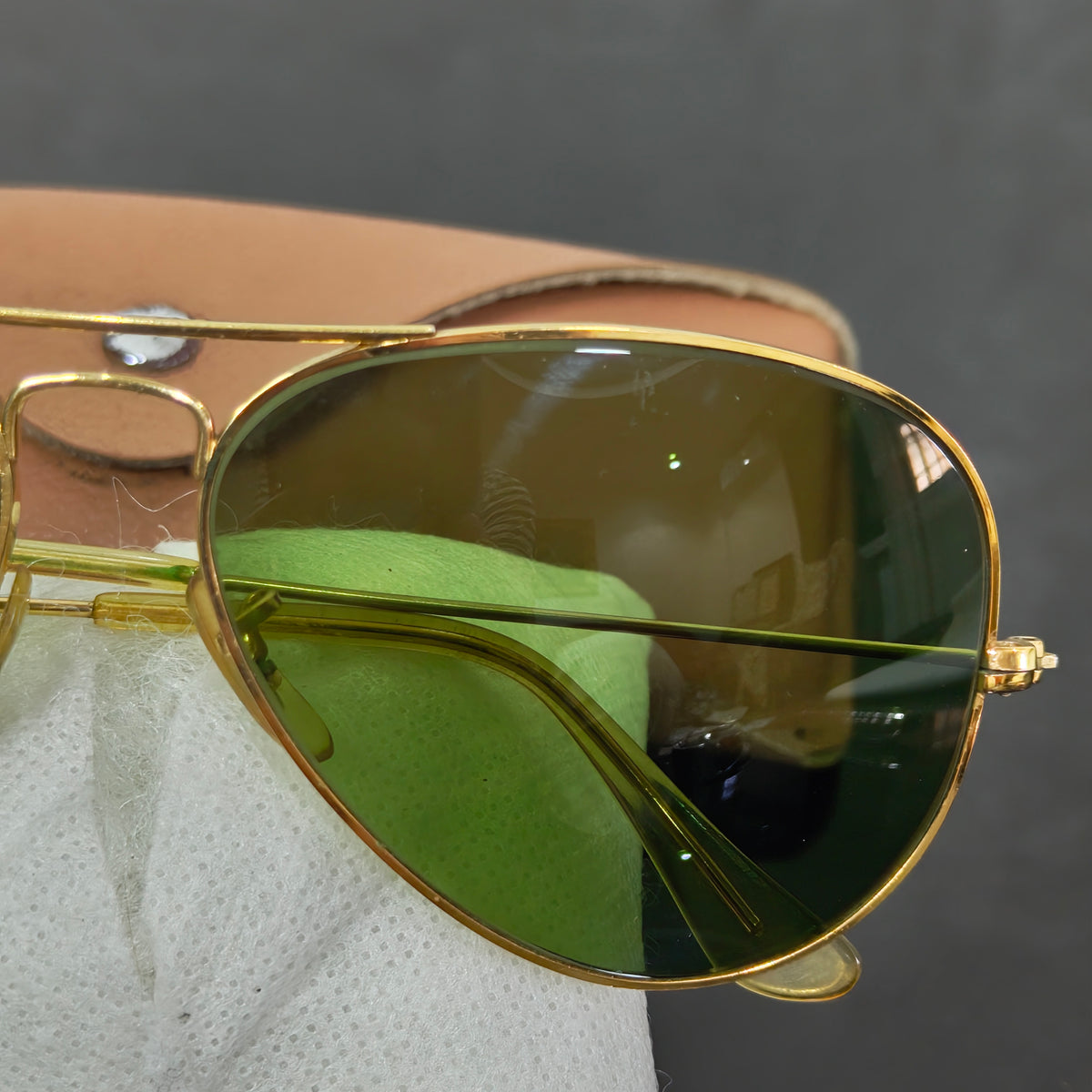 Lunette ray ben usa bl original زوج ملايين ومتين 
58/14
سعر 22000