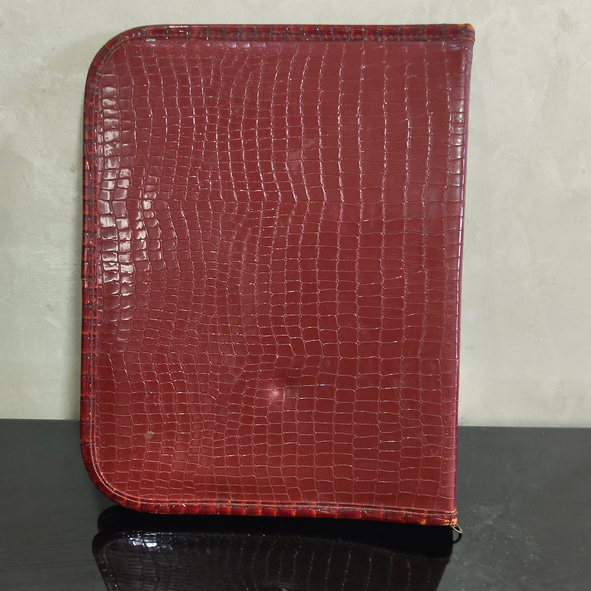 Classeurs en cuir original 
28/22cm
Prix 6000