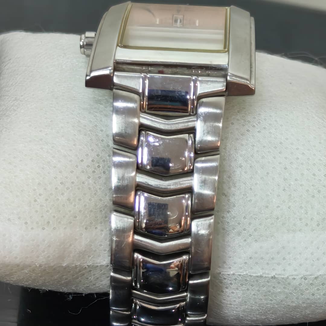 Montre curtis Genève quartz original مليون وست مئة الف
40mm
Prix 16000