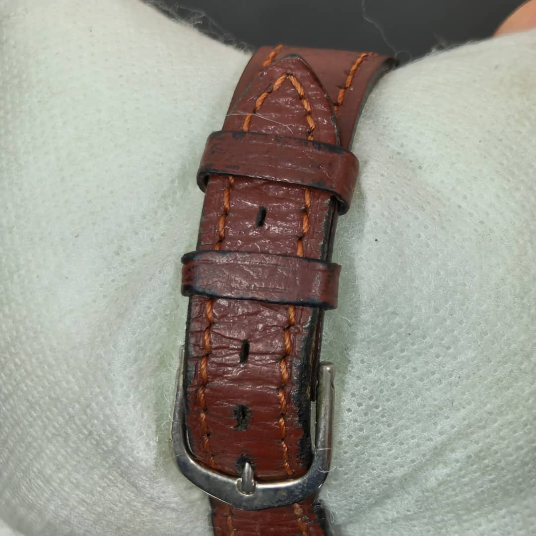 Montre Lancel mécanique vintage original 
38mm
Prix 15000
