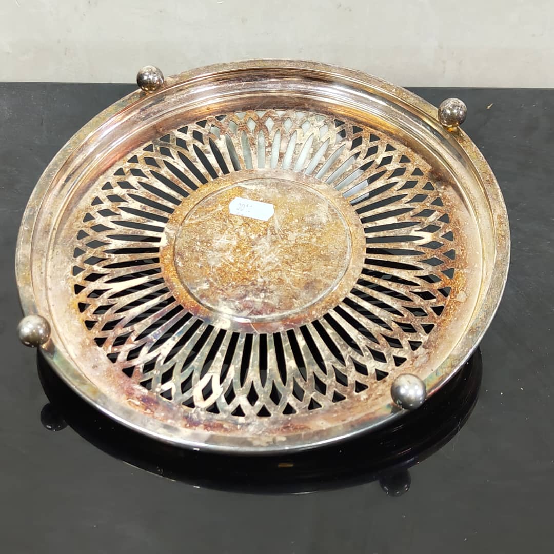 تحفة تغليف فضة 
قطر 25cm
Prix 14000