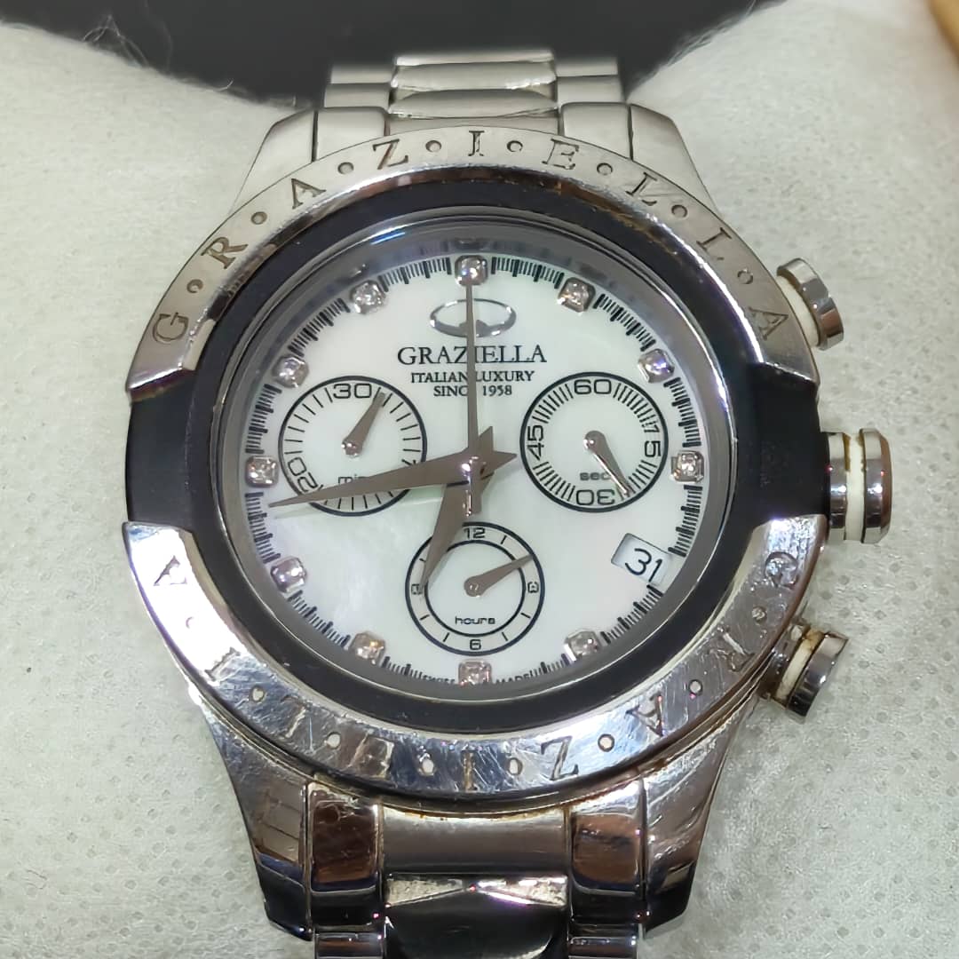 Montre Graziella en daiment original 
38mm
Prix 30000