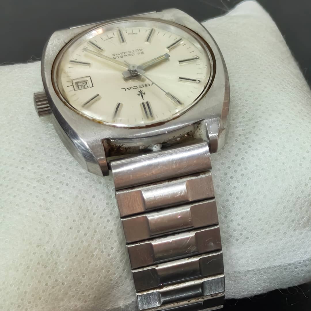 Montre verdal automatique original /مليون وسبعية الف
38mm
Prix 17000