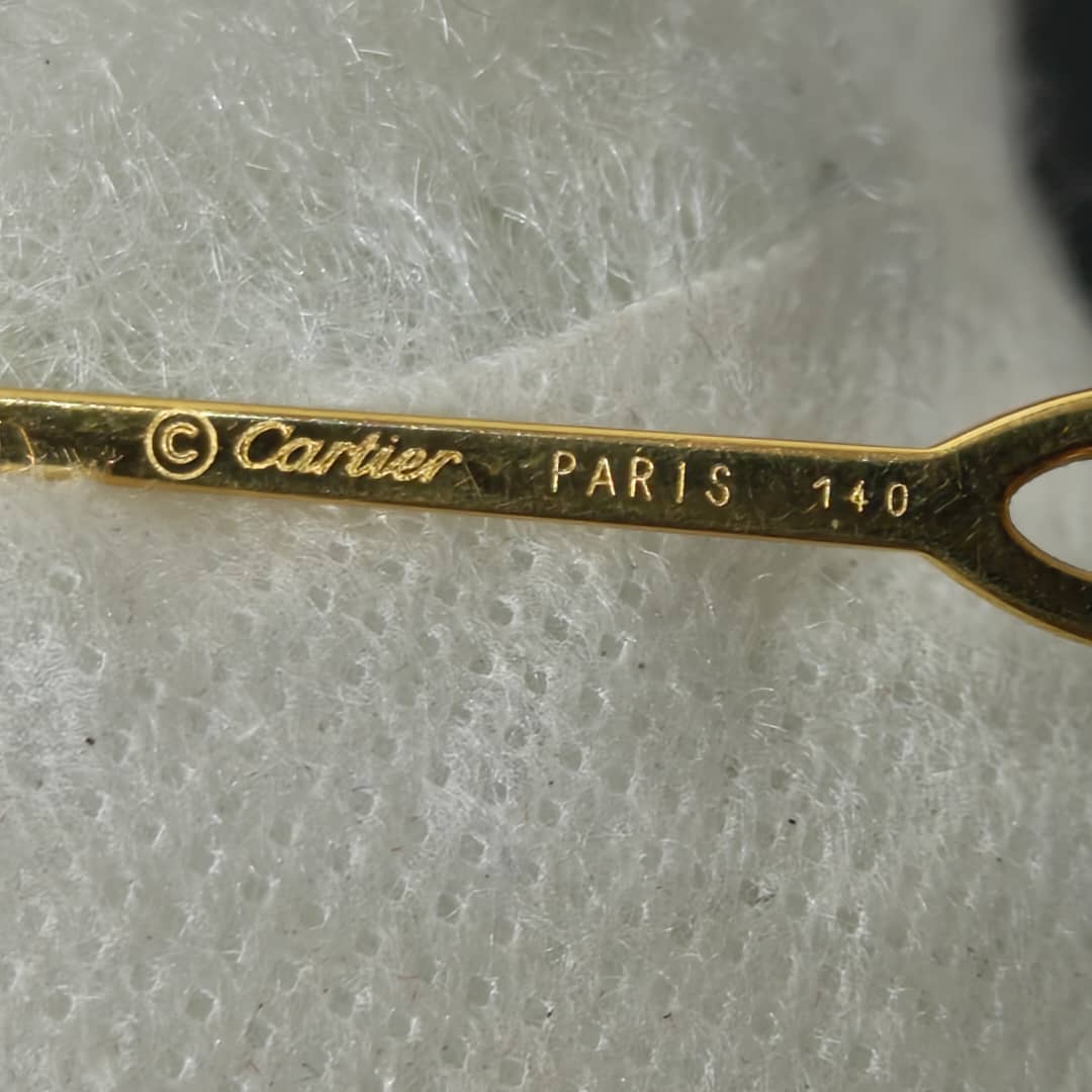 Lunette cartier France original    إثنان عشر مليون
54/18
Prix 120000