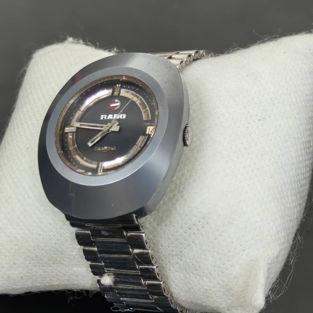 Montre rado céramique automatique original 
38cm
Prix 40000