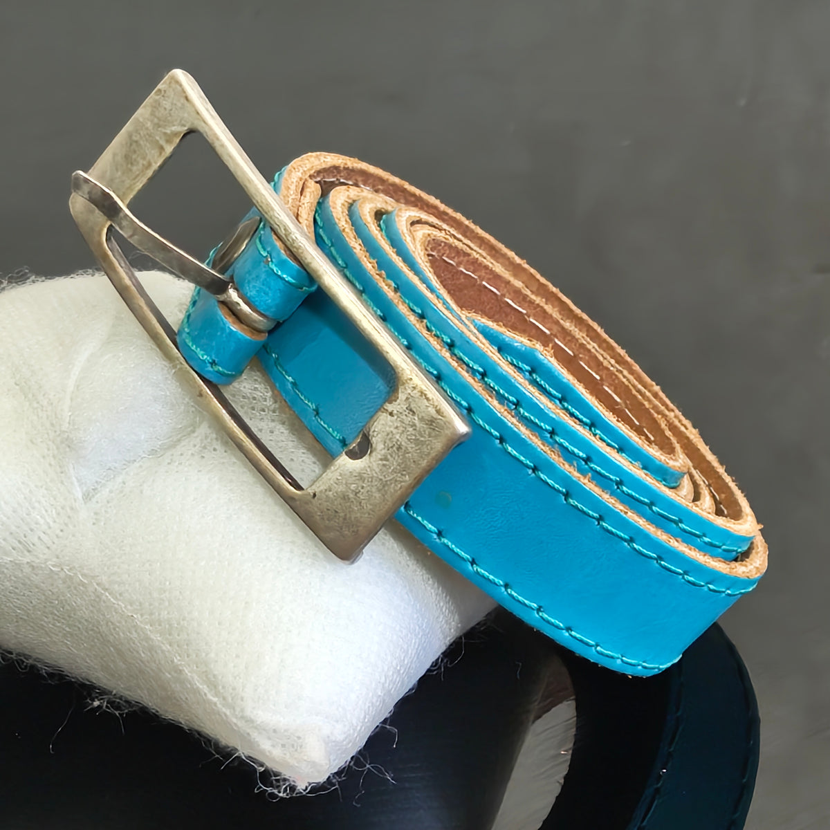 Ceinture Vanzetti femme en cuir original 
98cm
Prix 4500