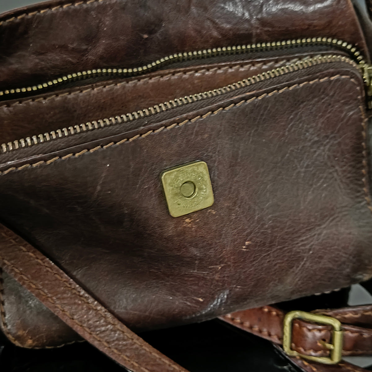 Sac thé bridje en cuir femme 
20cm/20cm
Prix 10000