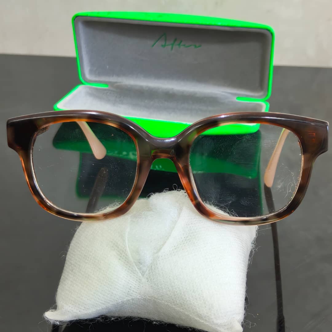 Cadre du lunette Vanessa Bruno femme original 
50/22
Prix 10000
