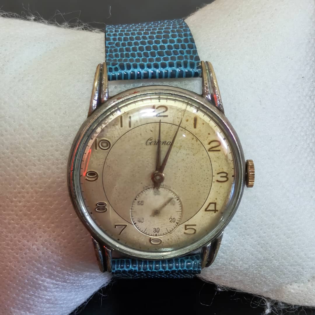 Montre certina mécanique 1950 vintage original 
40mm
Prix 45000