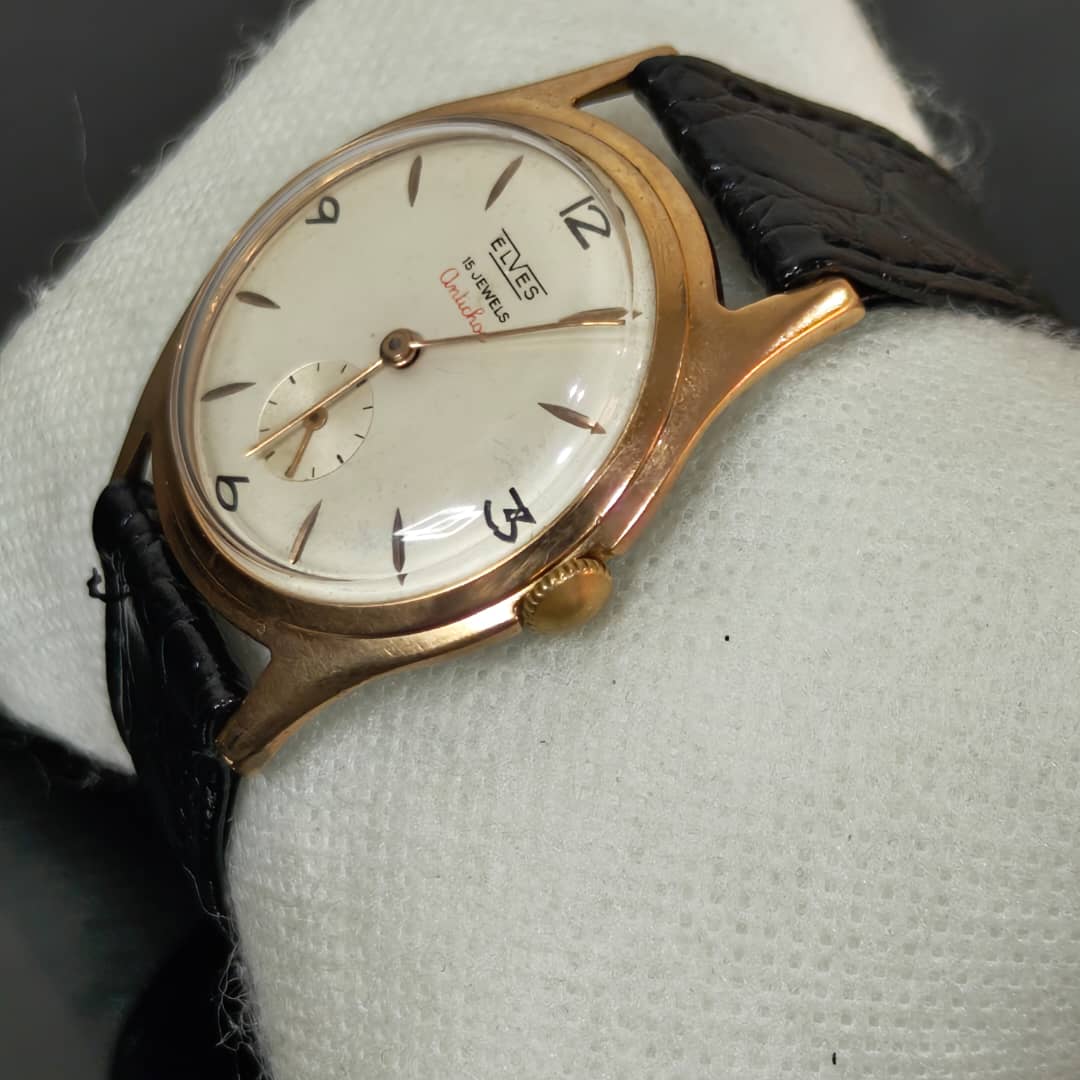 Montre élèves mécanique vintage original 
36mm
Prix 15000