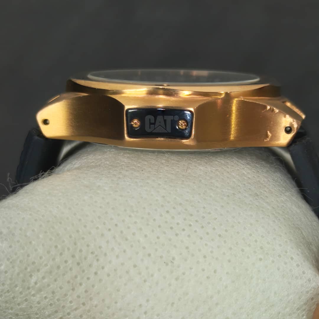 Montre cat Quartz original/مليون ونصف 
40mm
Prix 15000