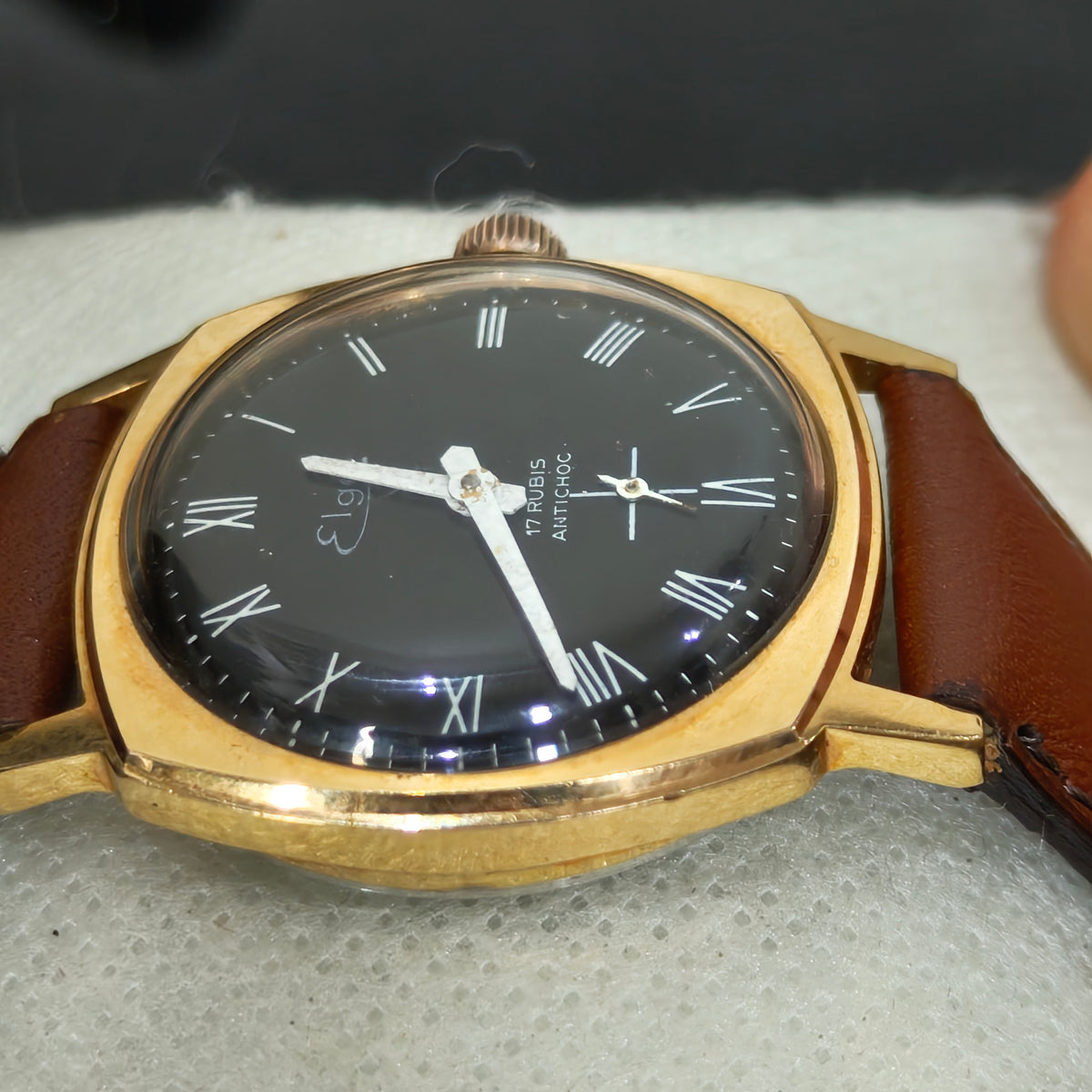 Montre elgé mécanique vintage original 
36mm
Prix 12000