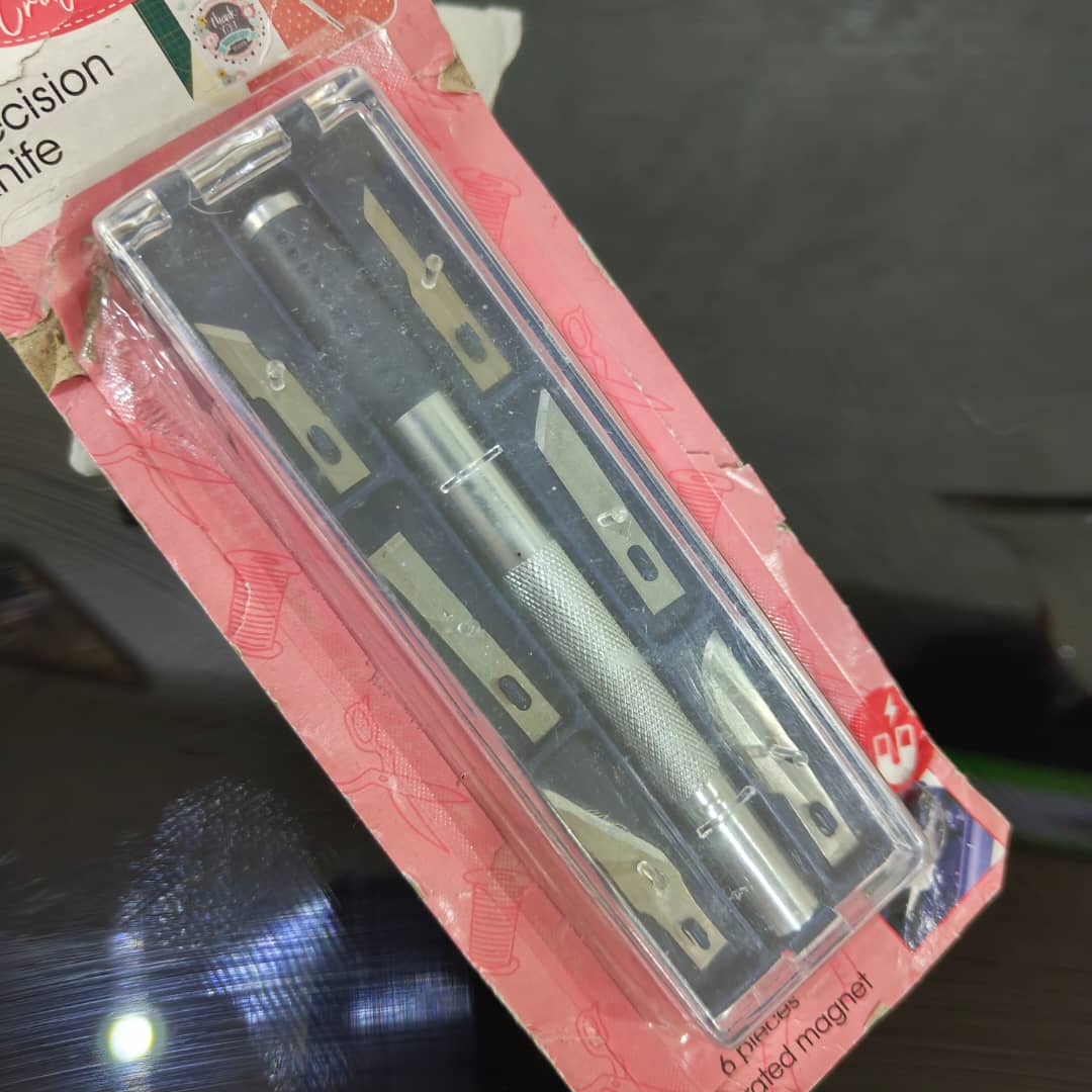 أداة تقطيع جديدة
طول 21cm
Prix 5000