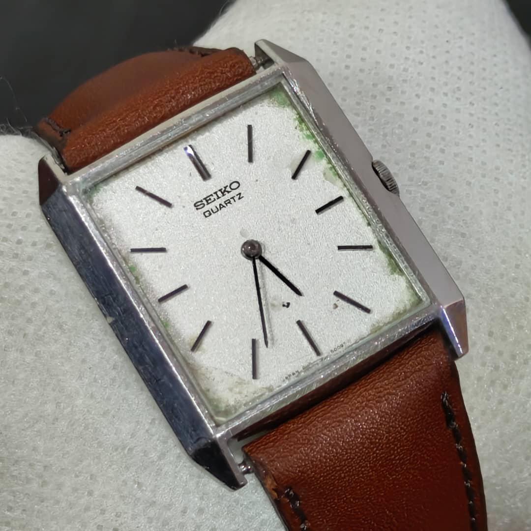 Montre Seiko quartz original/مليون وثلثمية 
36mm
Prix 13000