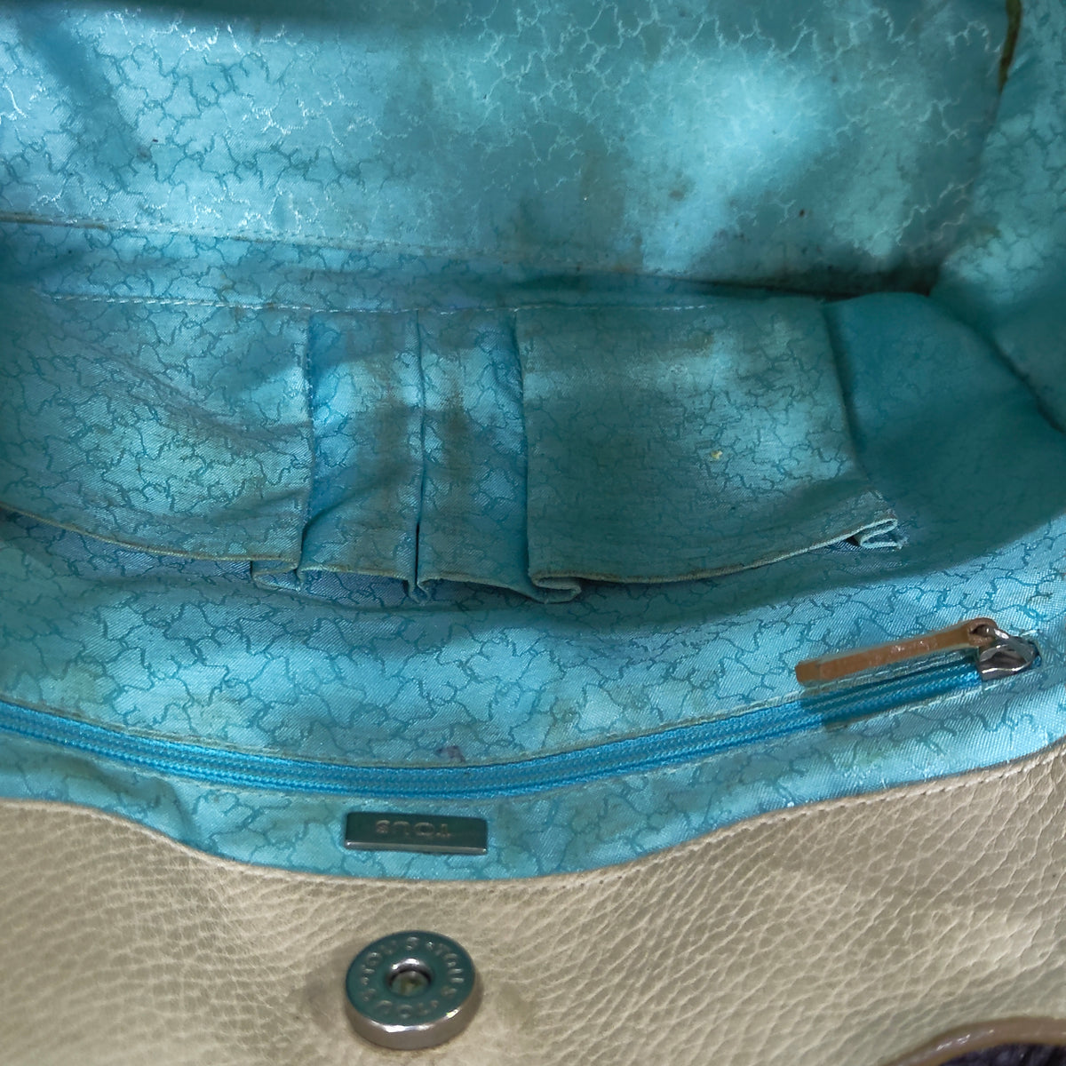 Sac tous en cuir femme original 
30/26cm
Prix 12000