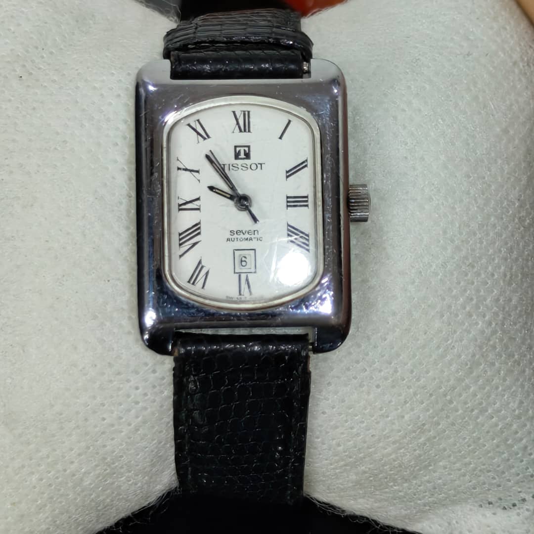 Montre Tissot automatique original ثلاثة ملايين 
36mm
Prix 30000