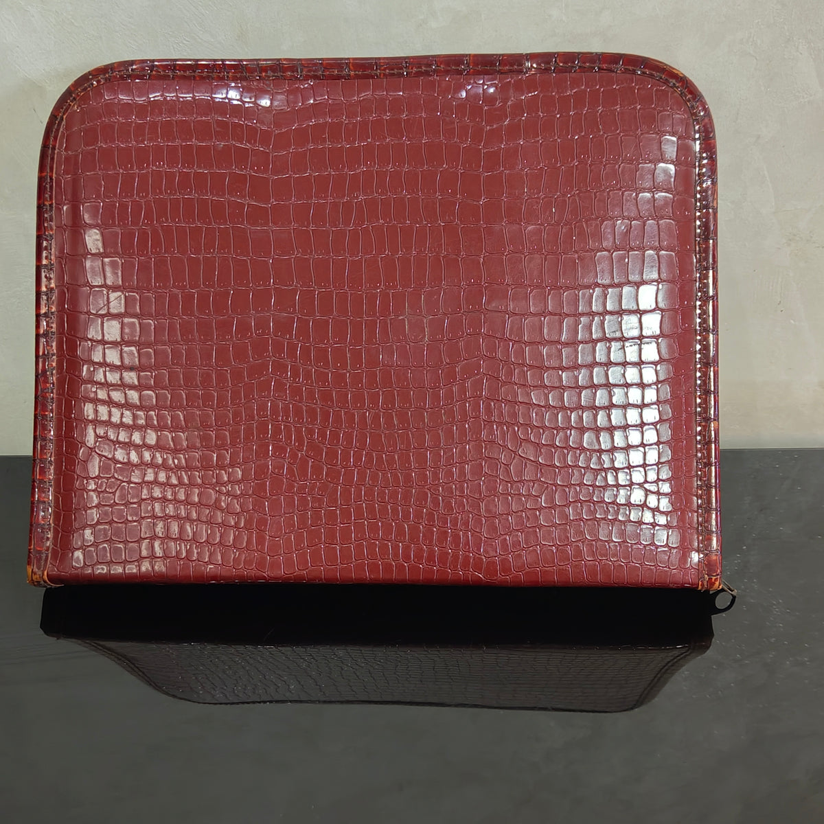 Classeurs en cuir original 
28/22cm
Prix 6000