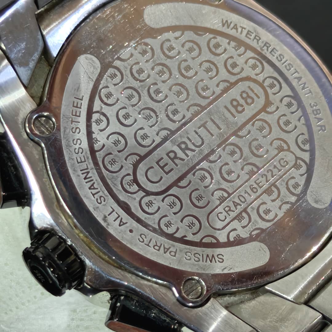 Montre Cerruti 1881 chronographe Quartz original/ زوج ملايين 
42mm
Prix 20000