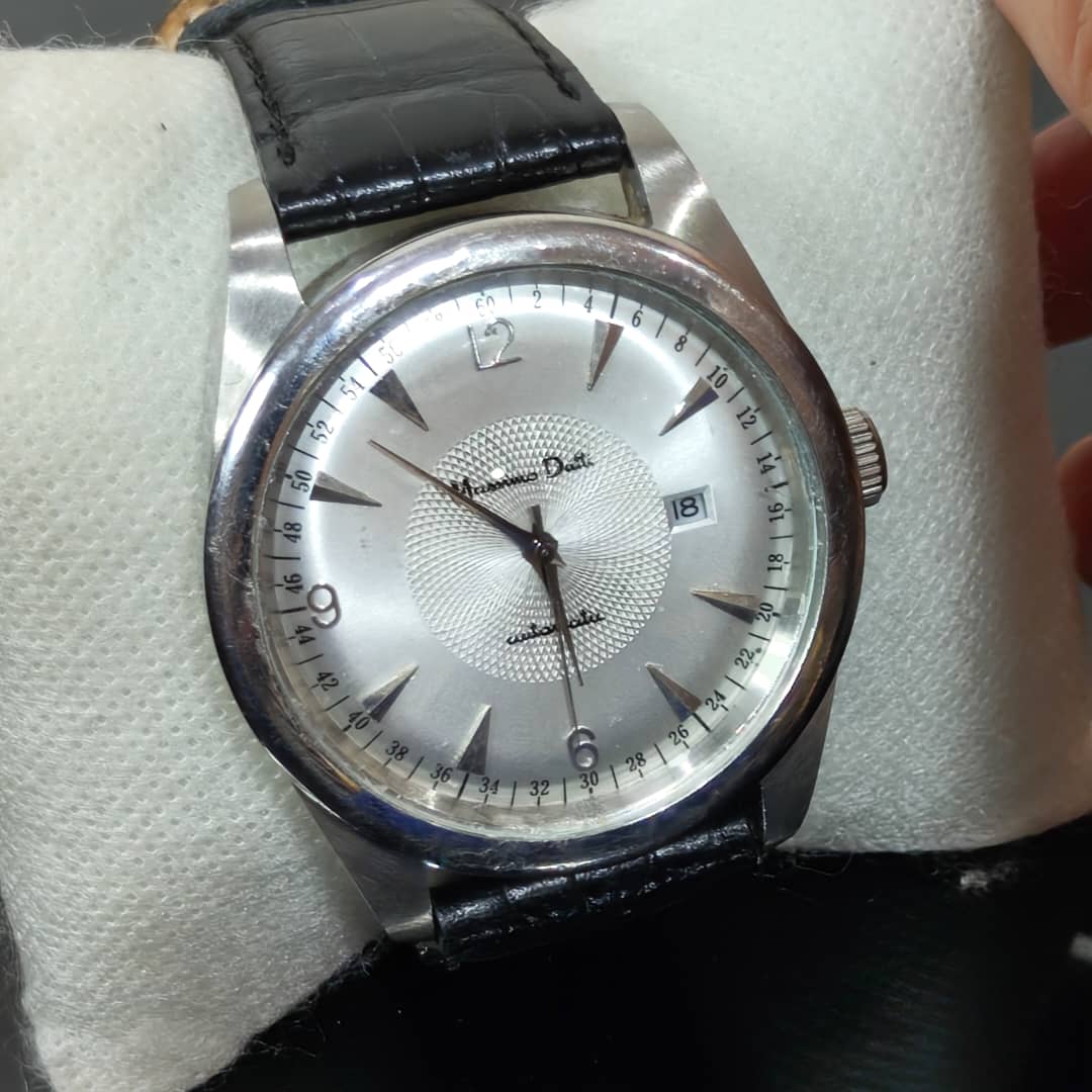 Montre Massimo Dutti automatique original 
42mm
Prix 22000