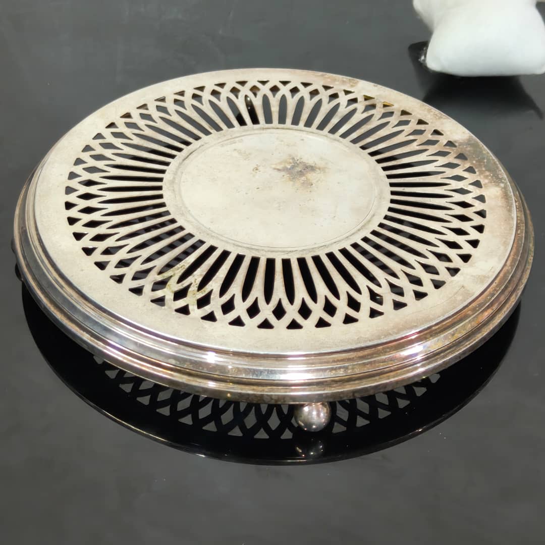 تحفة تغليف فضة 
قطر 25cm
Prix 14000