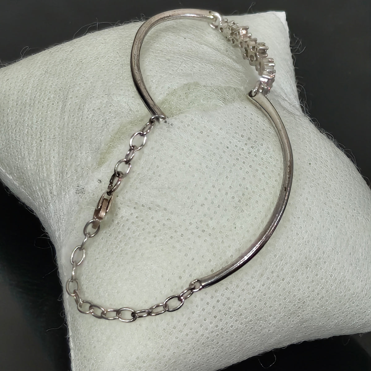 سوار نسائي فضة 
طول 16cm
Prix 6000