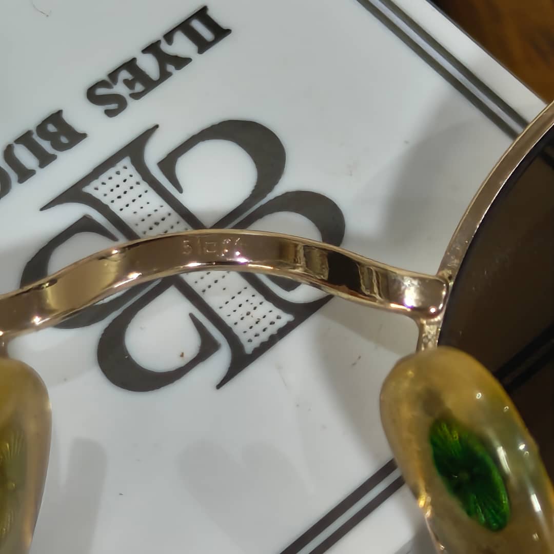 Lunette byblas Italie original 
51/21
Prix 10000