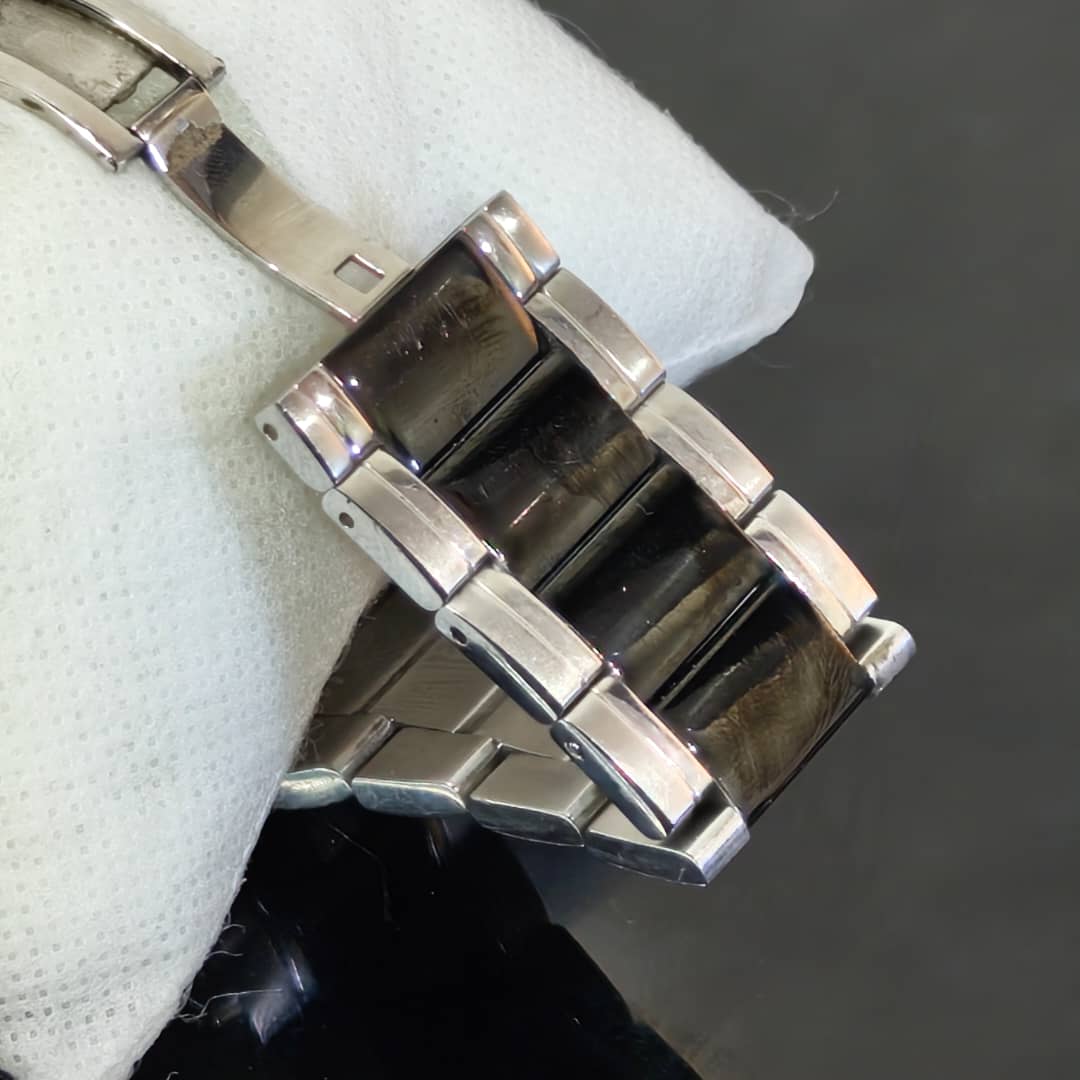 Montre Cerruti 1881 chronographe Quartz original/ زوج ملايين 
42mm
Prix 20000