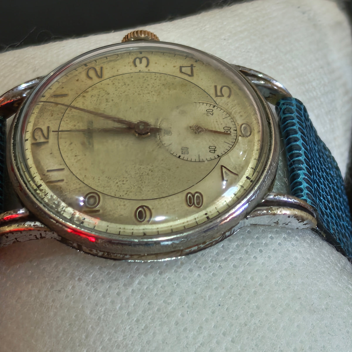 Montre certina mécanique 1950 vintage original 
40mm
Prix 45000
