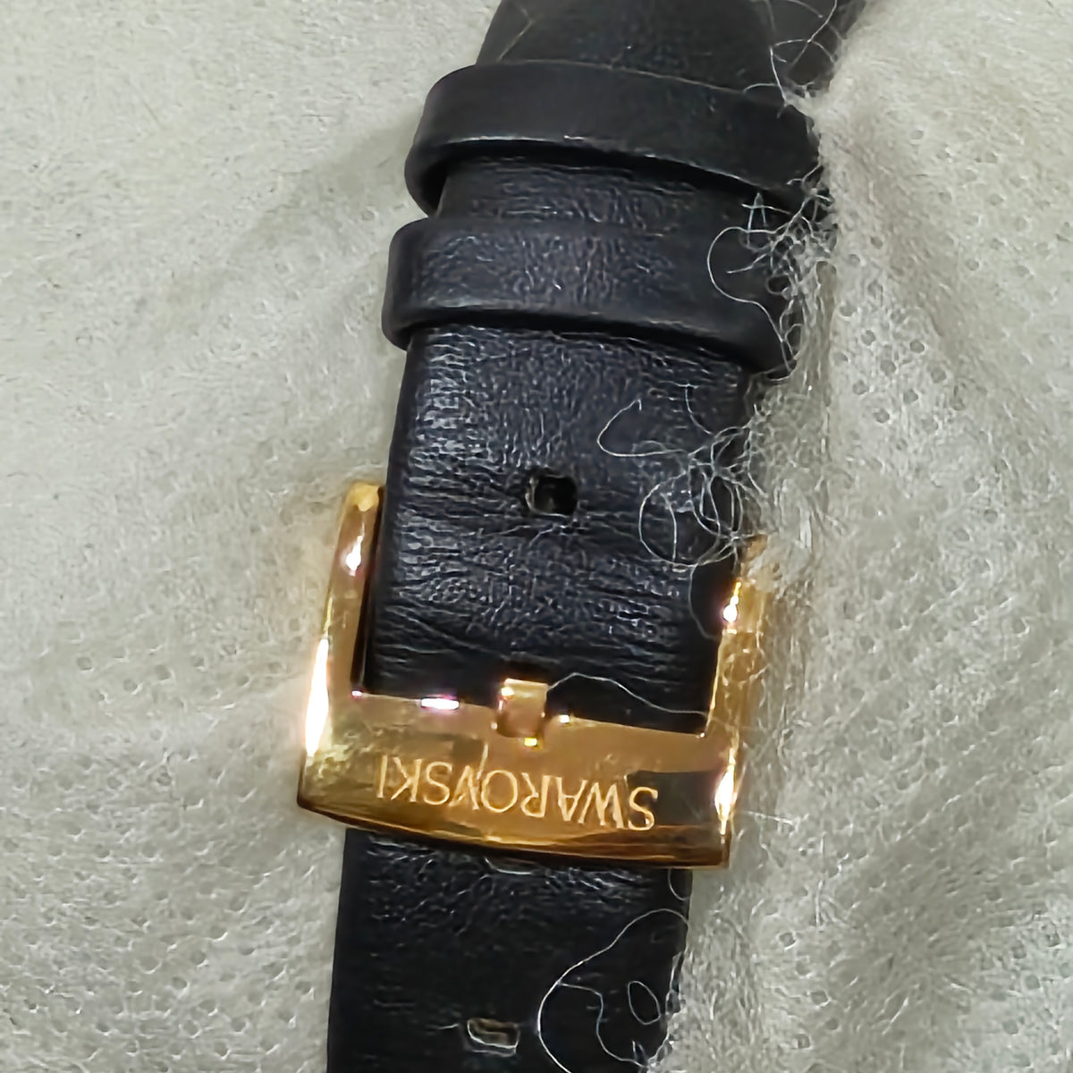 Montre Swarovski crystal suisse quartz femme original 
Prix 13000