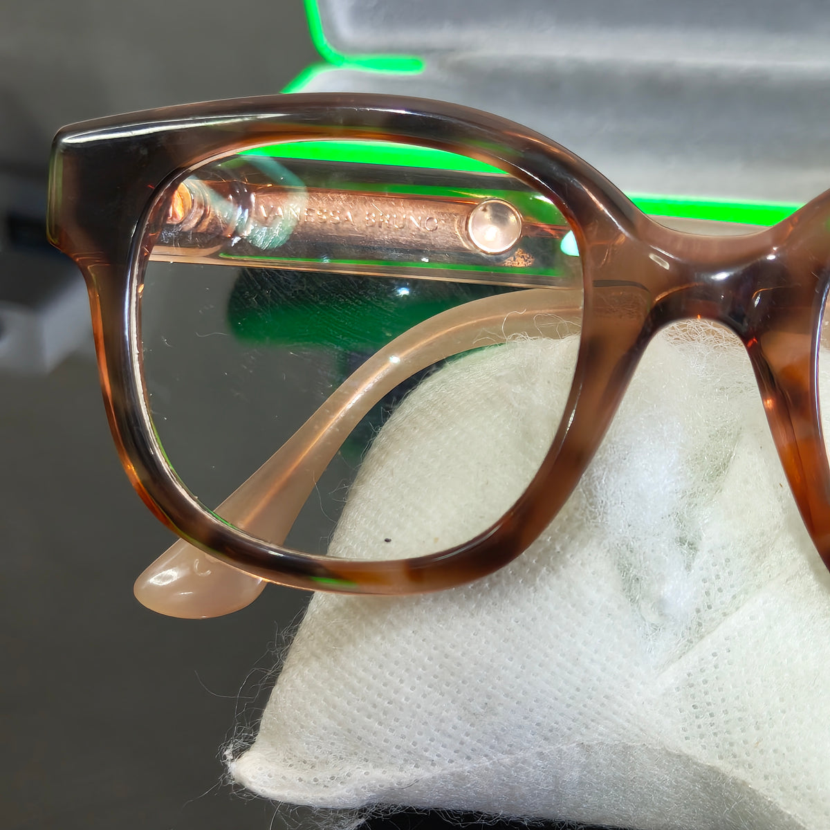 Cadre du lunette Vanessa Bruno femme original 
50/22
Prix 10000
