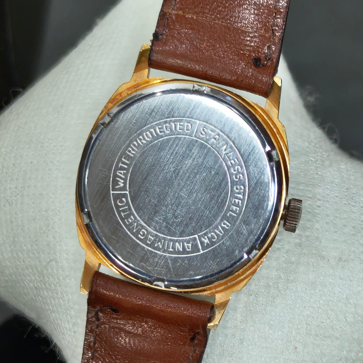 Montre elgé mécanique vintage original 
36mm
Prix 12000