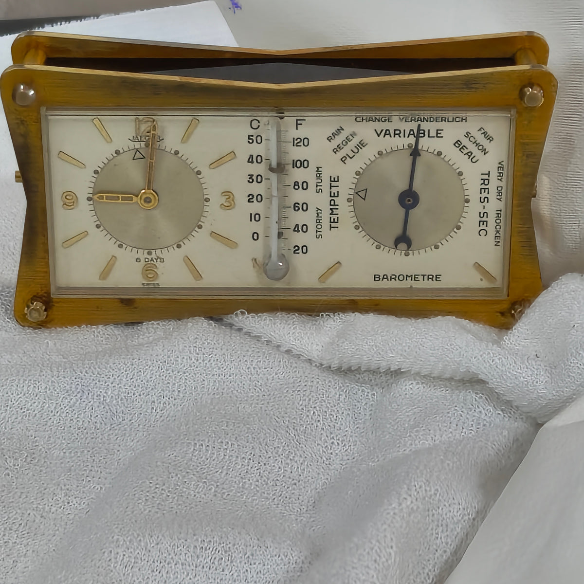 Ravail Jaeger mécanique vintage originalعاطلة
12/6cm
Prix 65000
