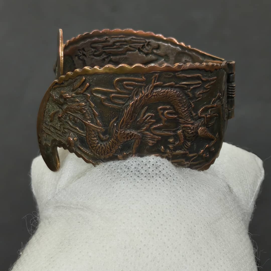 سوار صيني عتيق مزخرف نحاس أحمر
قطر 6cm
Prix 12000