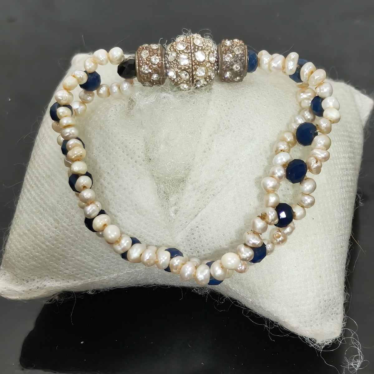 سوار نسائي بالجوهر حر 
طول 19mm
Prix 4500