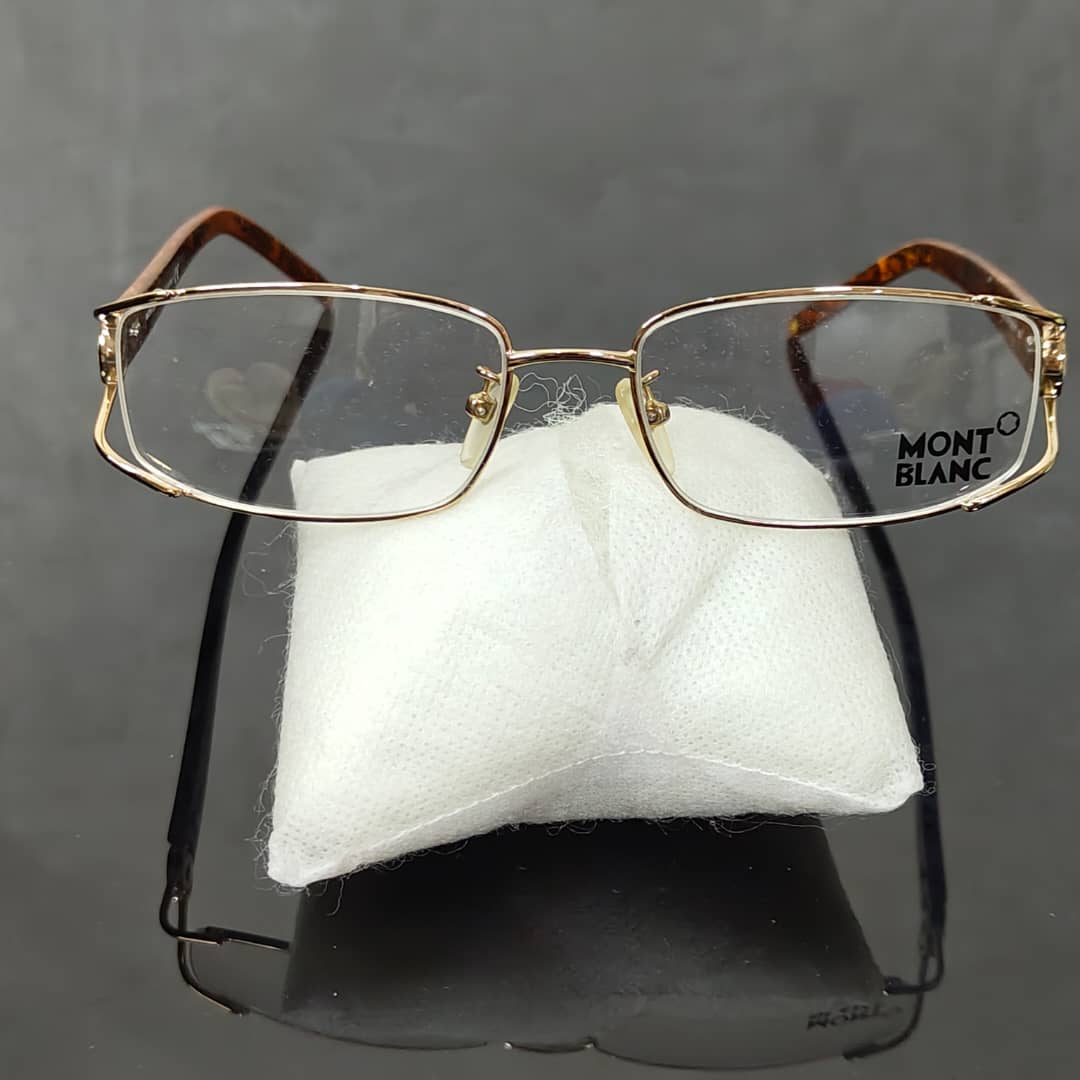 Lunette mont blanc original 
53/17
Prix 35000
