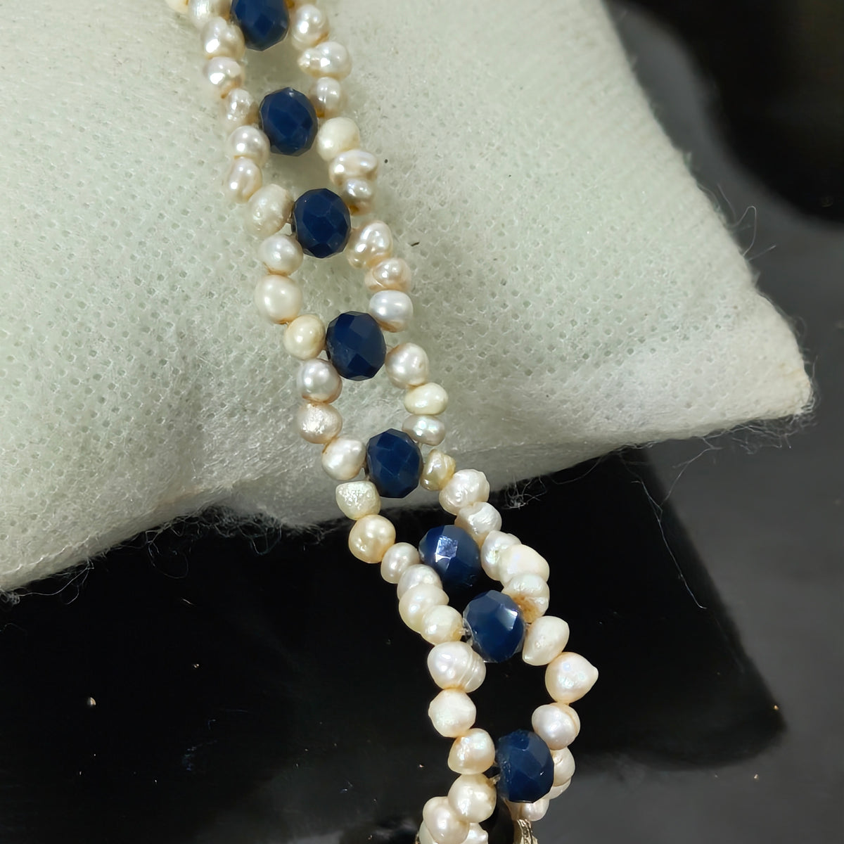 سوار نسائي بالجوهر حر 
طول 19mm
Prix 4500