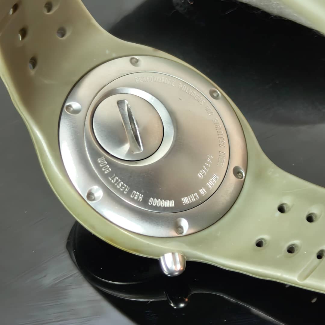 Montre Nike plongée 200m
38mm
Prix 12000
