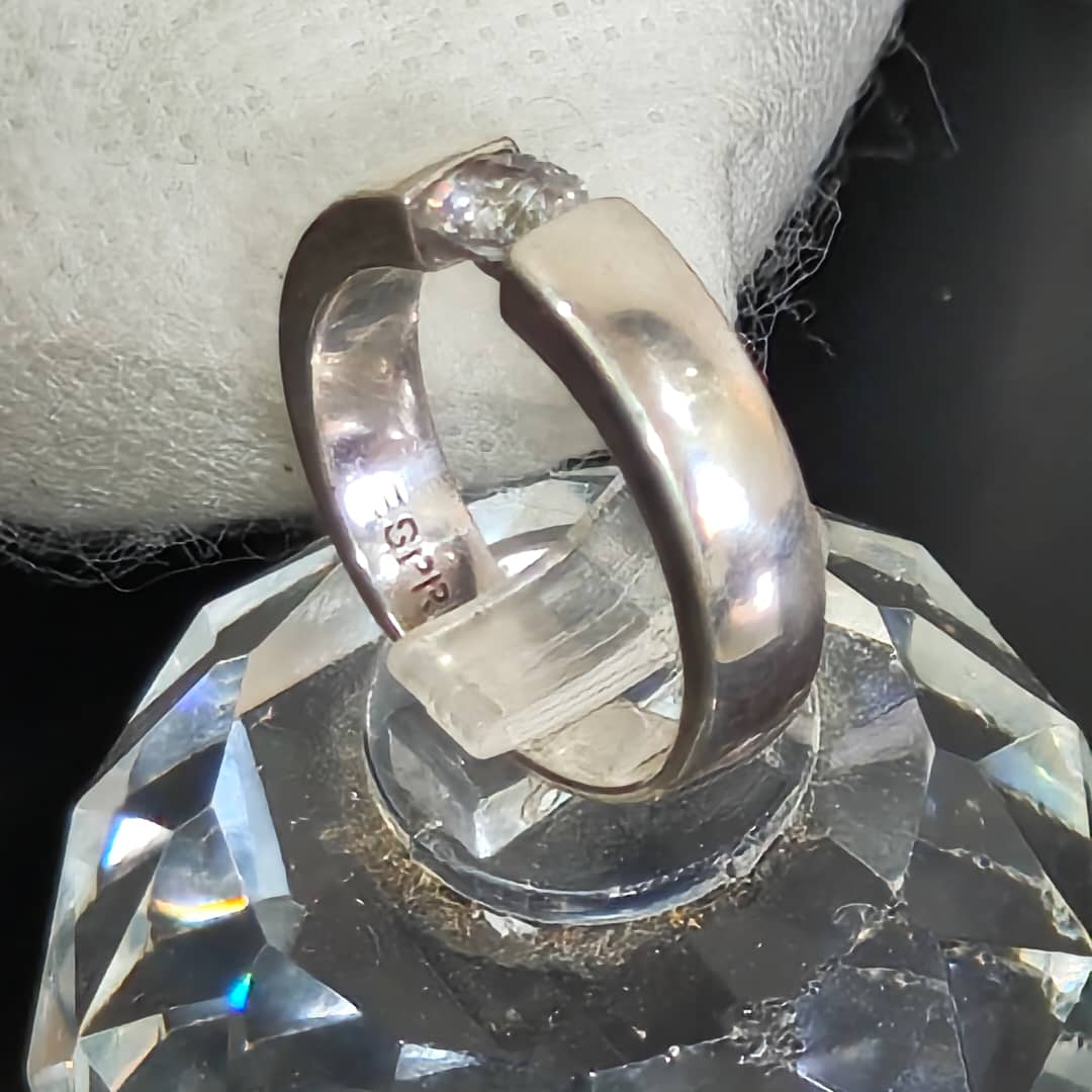 Bague esprit argent femme original 
Prix 10000
