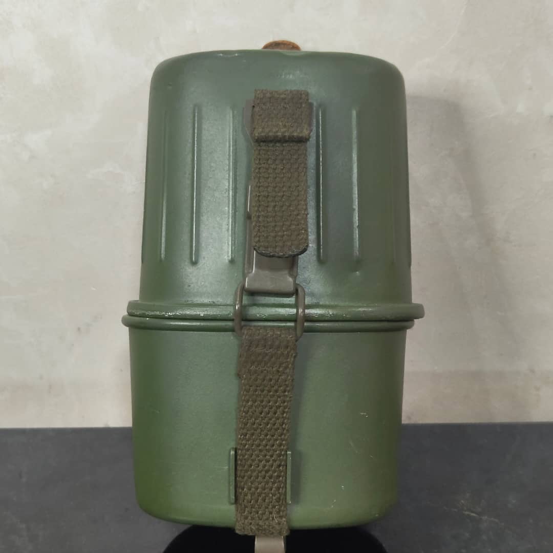 أنية جبلية، خاصة بالطعام 
20/12cm
Prix 6000