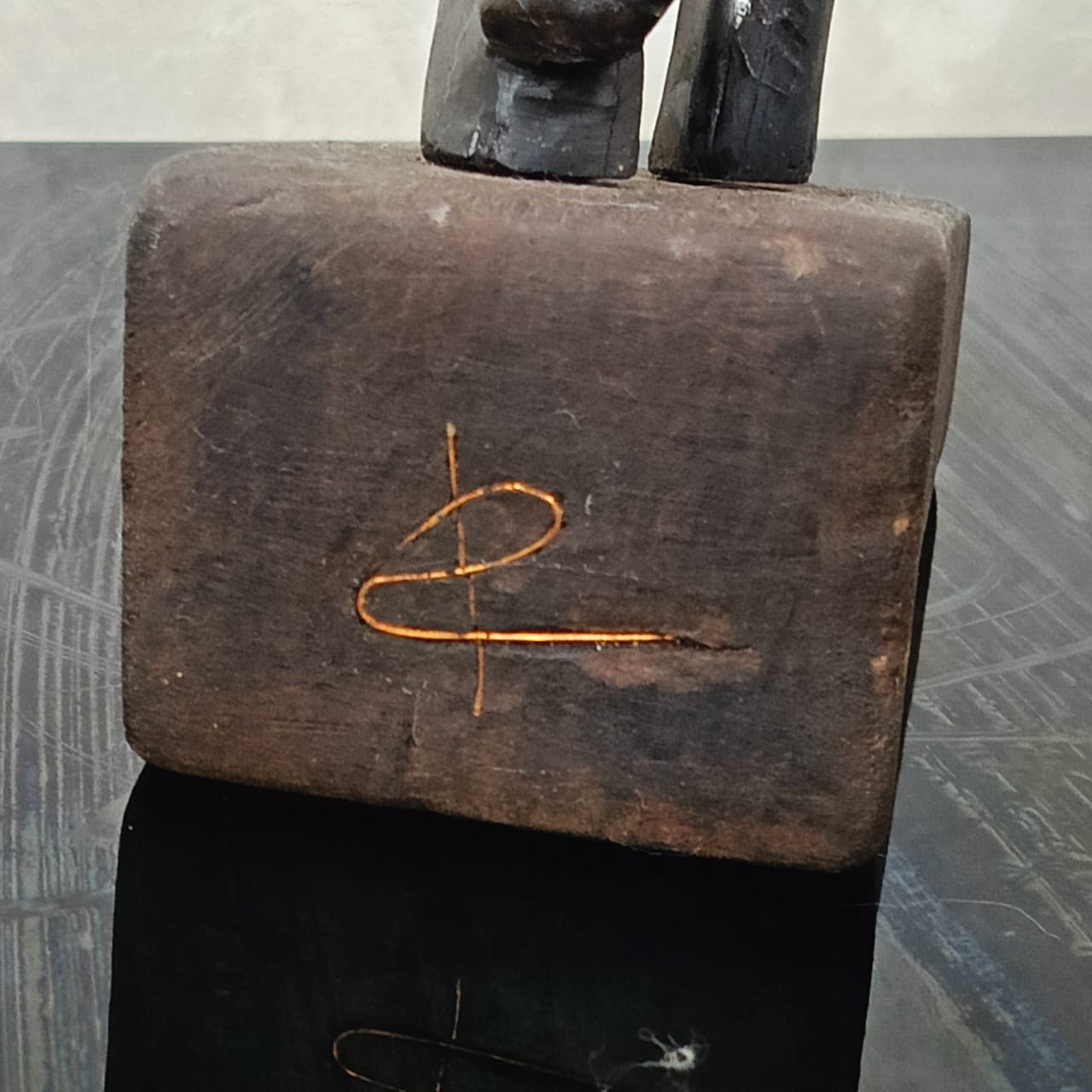 تحفة نادرة قديمة بعينين من حجر ماس ديكور